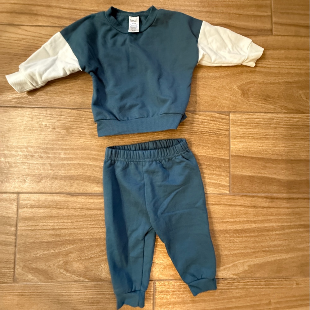 Badgley Mischka Kids Teal and Cream Jogger Set